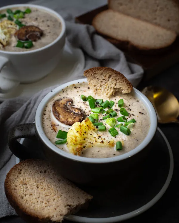 Vegan Keto Cauliflower Soup with Mushrooms